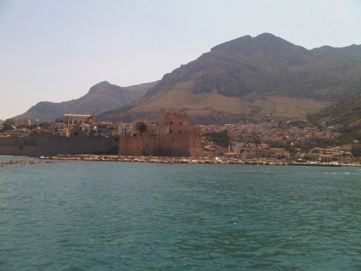 Capodanno 2027 a Castellammare del Golfo: ristoranti, dove mangiare, eventi